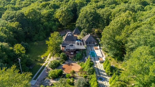 Charlestown Retreat | 2 Pools & Fire Pits 60 Dwell