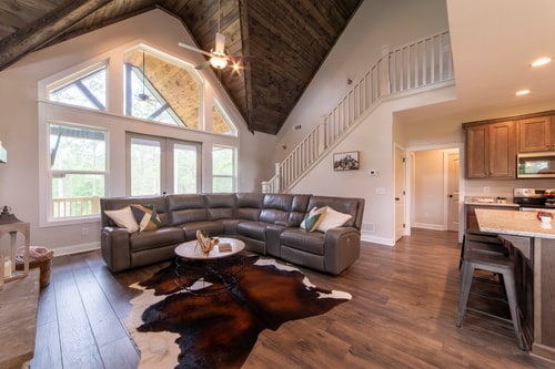 Cozy Mountain Cabin | Hot Tub & Fire Pit 2 Dwell