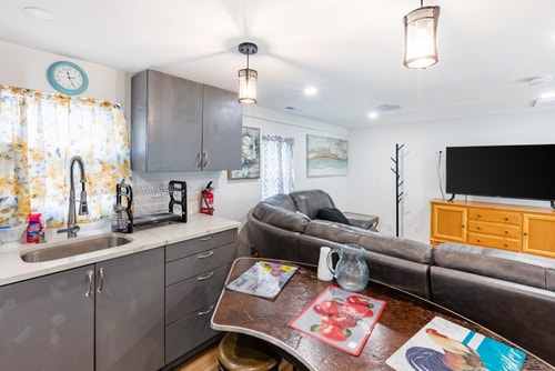 Orange NJ 2BR Duplex | Walk to Train + 2BA 5 Dwell