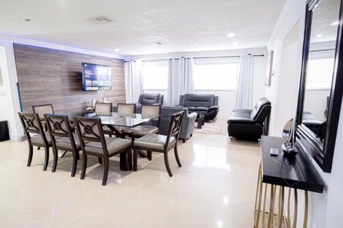 Spacious 5-Bedroom House with Pool in North Miami 9 Dwell