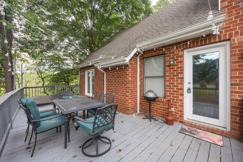 VA Riverfront 4BR | Dock + Kayaks + Games 2 Dwell
