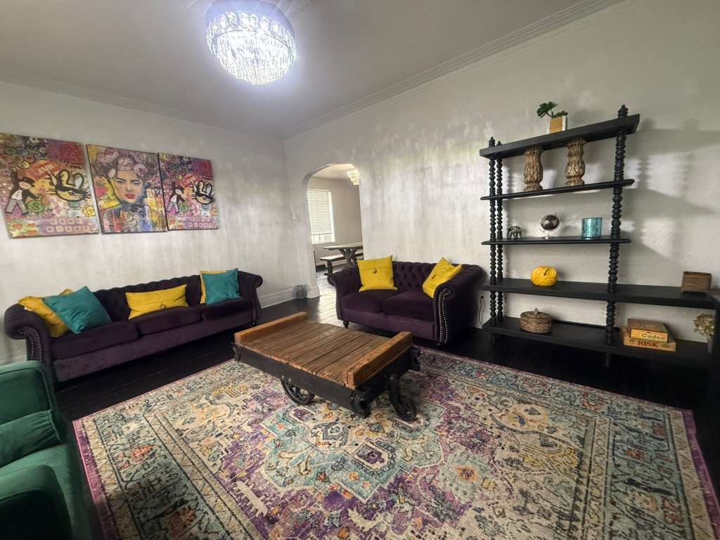 Renovated Detroit 3BR Home | Sleeps 6 Dwell