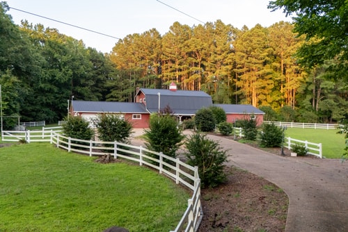 Skippers VA Lakefront 3BR | Dock + Firepit 7 Dwell