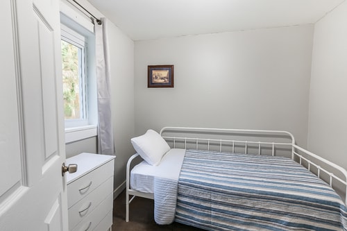 Quiet Pittsburgh 3BR | Parking, AC + Pets 14 Dwell