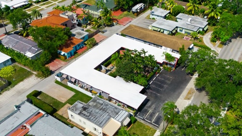 Bright 2BR Getaway | BBQ, Garden & Parking 33 Dwell