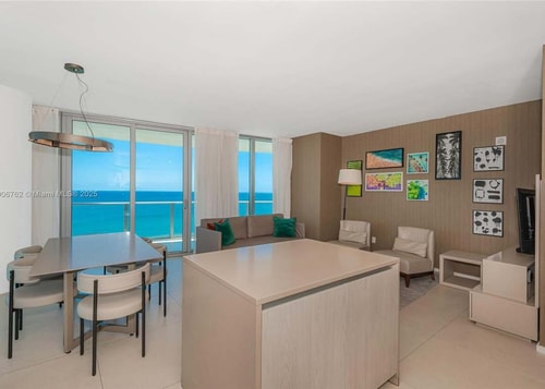 Luxury Oceanfront 2BR/2BA | Beach + Pool 3 Dwell