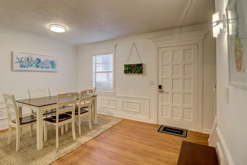 Hilton Head 2BR Townhome | Pool Access 7 Dwell