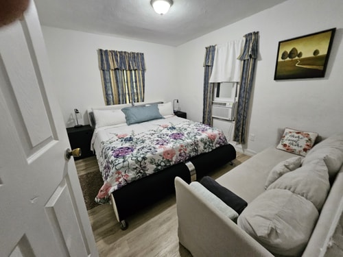 Brickell 2BR Retreat • Patio • Pets OK 44 Dwell