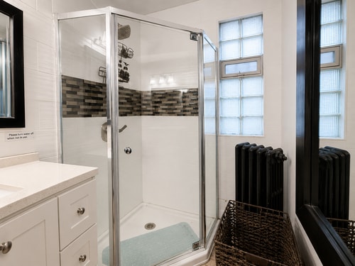 Renovated 5BR Detroit Home | Sleeps 10 11 Dwell