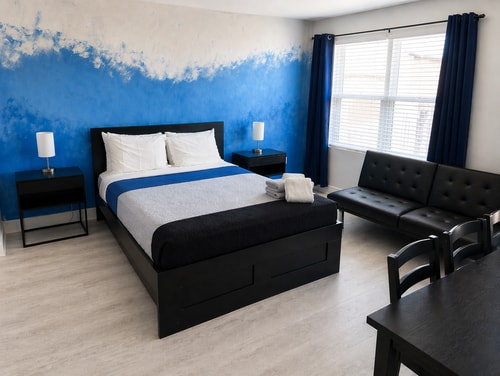 Miami Beach Condo Steps to Ocean Drive – Pets OK 2 Dwell