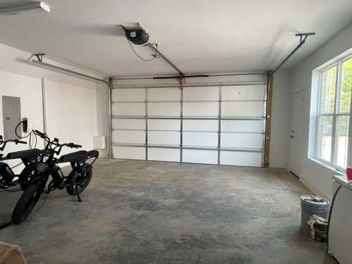 Pet-Friendly Townhouse with Free Parking in TN 26 Dwell