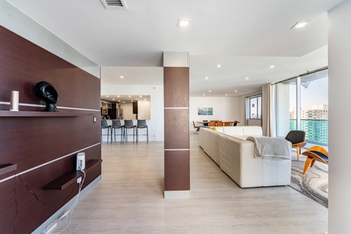 Oceanfront Penthouse with Pool & Beach Access 22 Dwell