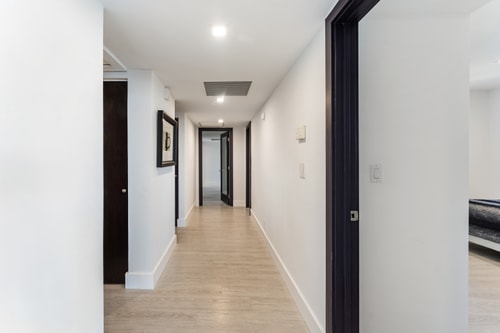 Oceanfront Penthouse with Pool & Beach Access 24 Dwell