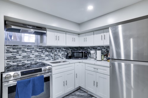 4BR Newark Stay w/ Parking And Fast Wi-Fi 3 Dwell