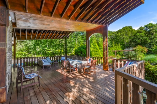 Charlestown Retreat | 2 Pools & Fire Pits 1 Dwell