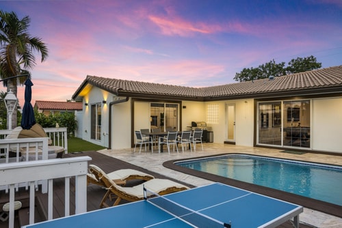 Fort Lauderdale | 4Bd Villa Waterfront Dock Pool 7 Dwell