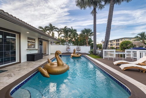 Fort Lauderdale | 4Bd Villa Waterfront Dock Pool 11 Dwell