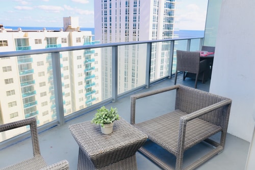 Ocean View Apt on the Beach 2 Bedroom 2 Bath. 39 Dwell