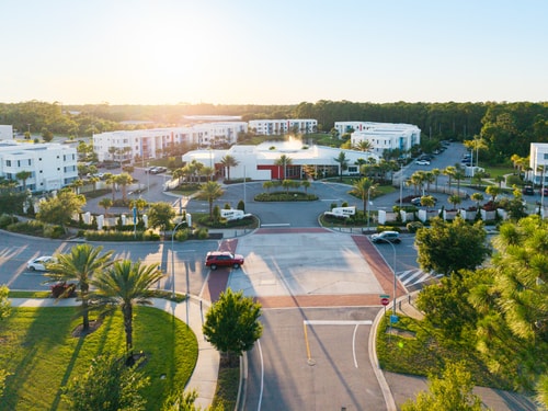 Spacious 3BR | Pool, Gym, Near Beach & Speedway 57 Dwell