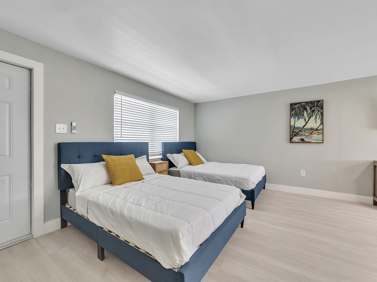 Beachside 1BR in Hollywood | Parking + WiFi Dwell