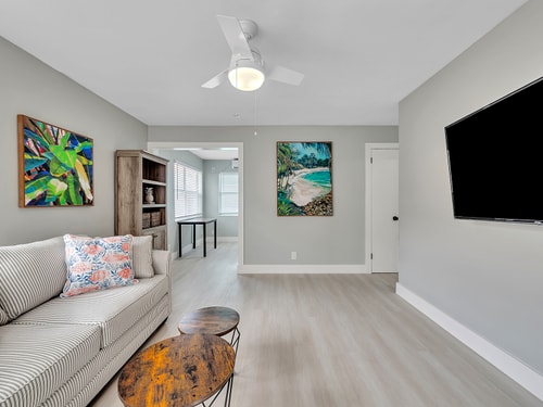 Dania Beach 1BR | Views + WiFi + Parking 1 Dwell