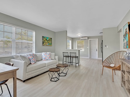 Hollywood Beach 1BR Getaway | WiFi + AC 12 Dwell