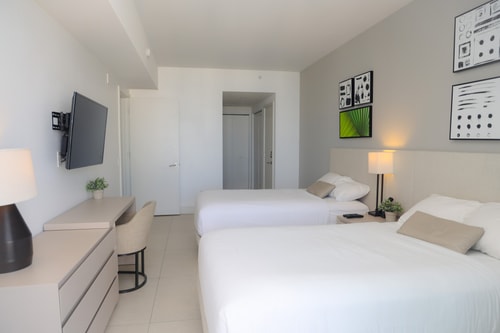 Ocean View Apt on the Beach 2 Bedroom 2 Bath. 17 Dwell