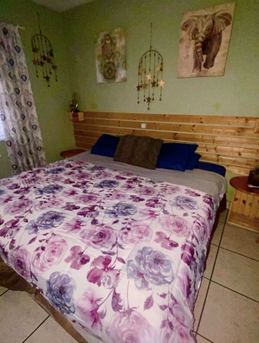 2BR Hollywood Retreat w/ Garden, BBQ & Parking 1 Dwell