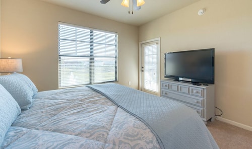 3BR Disney Condo | 3 En-Suites + Pools 29 Dwell