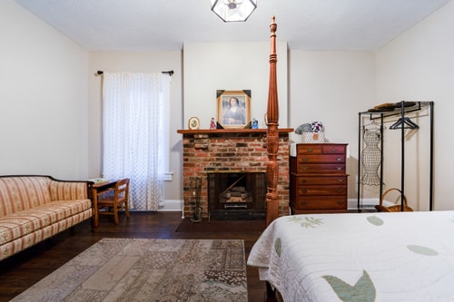 Renovated 4BR | 10 Min to Liberty University 15 Dwell