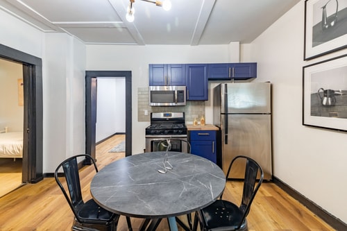 Bright & Airy Home w/Stylish, Contemporary Touches 14 Dwell