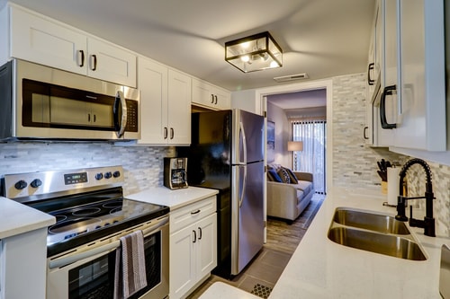 Hilton Head 2BR Escape | Pool + Sofa Bed 5 Dwell