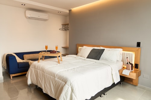 Rosa Negra Haven | Cozy Stadio Aparta-Suite 1 Dwell