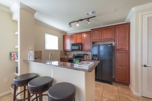 3BR Disney Condo | 3 En-Suites + Pools 4 Dwell