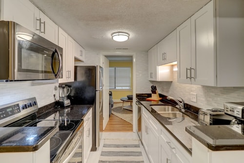 Hilton Head 2BR Townhome | Pool + Beaches 7 Dwell