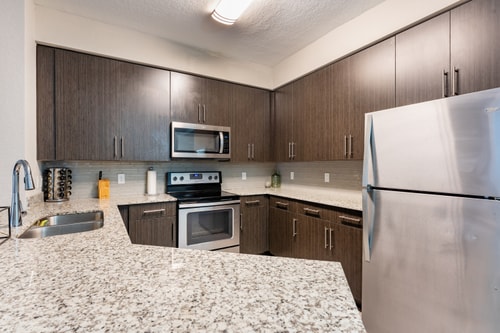 Spacious 3BR | Pool, Gym, Near Beach & Speedway 14 Dwell