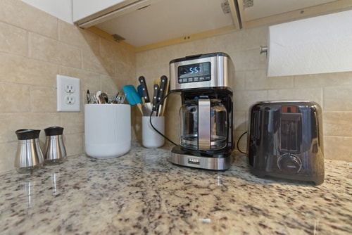 Cozy 2BR Apartment in Jersey City with Smart Lock 28 Dwell