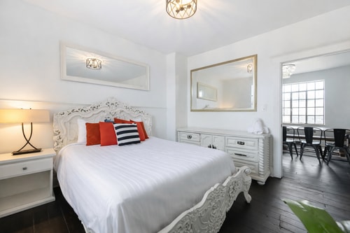 Stylish Detroit Stay | Close to City Highlights 22 Dwell