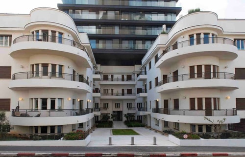 Beachfront 2BR/2BA Desing Suite on Tel-Aviv 37 Dwell