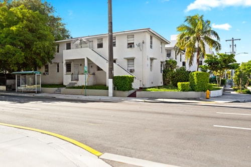 Miami Little Havana 2BR | Skyline Views + Yard 34 Dwell