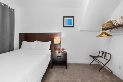 SW Detroit 3BR | 5–10 Min Downtown + Parking 10 Dwell