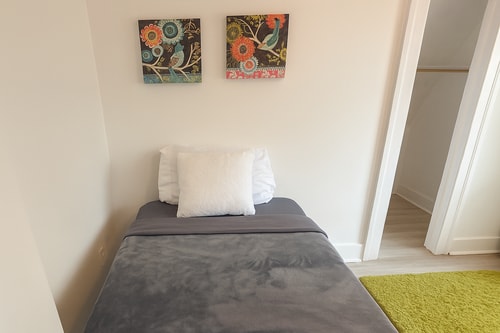 Detroit 4BR Home | Bathtub & Pet Friendly Stay 13 Dwell