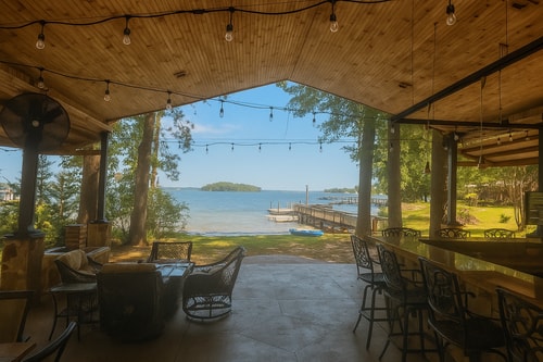 Lake Murray 4BR | Dock + Hot Tub, Gilbert 15 Dwell