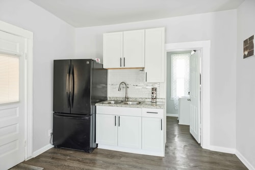 Detroit 3BR Retreat w/ Wi-Fi + Street Parking 6 Dwell