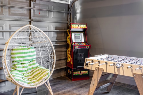 Plantation Villa 8BD | Basket Pickle Pool Hot tub 98 Dwell