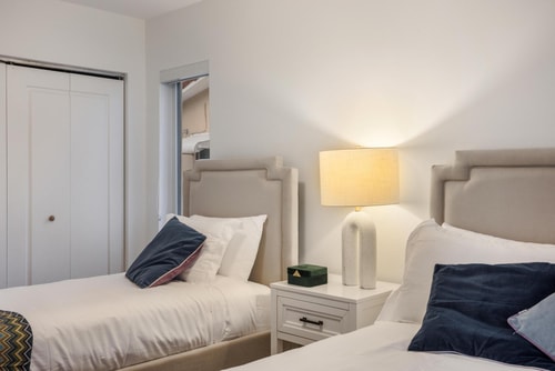 Fort Lauderdale | 4Bd Villa Waterfront Dock Pool 44 Dwell