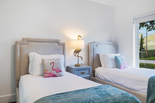 Fort Lauderdale | 4Bd Villa Waterfront Dock Pool 47 Dwell