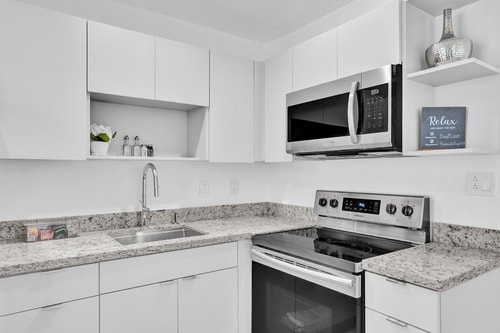 Miami Area 1BR | Minutes to Beach + Aventura 2 Dwell