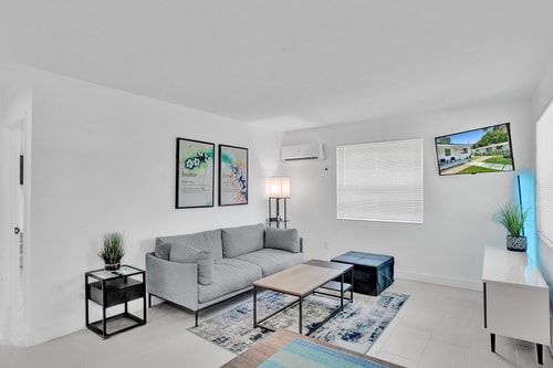 Miami Area 1BR | Minutes to Beach + Aventura 1 Dwell