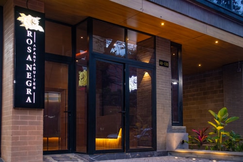 Luxury Aparta-Suite Stadio | Jacuzzi | Rosa Negra 4 Dwell